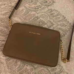 Michael Kors Jet Set Leather Crossbody